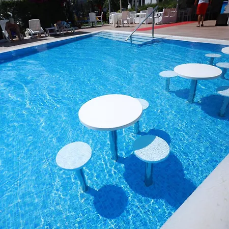 Hotel Lakaj 2 3*