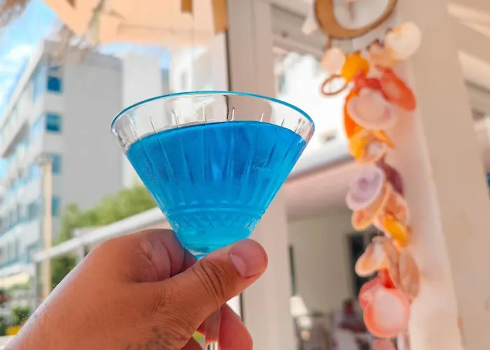 Lakaj 2 מלון Velipojë