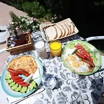 Lakaj 2 Hotel 3*