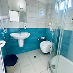 Lakaj 2