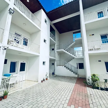 Lakaj 2 Hotel